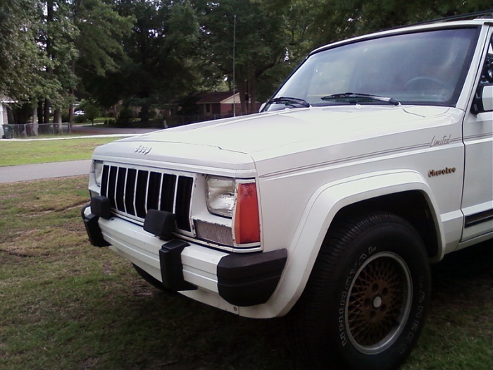 the White xj club-image-1305630990.jpg