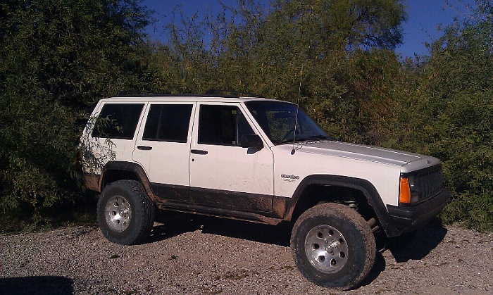 the White xj club-forumrunner_20111203_071726.jpg