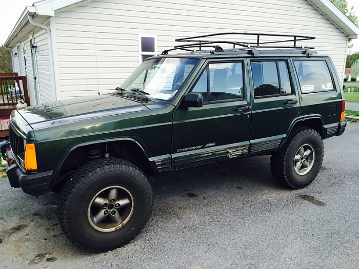 XJ 33s with 3 inch lift-image-1749263618.jpg