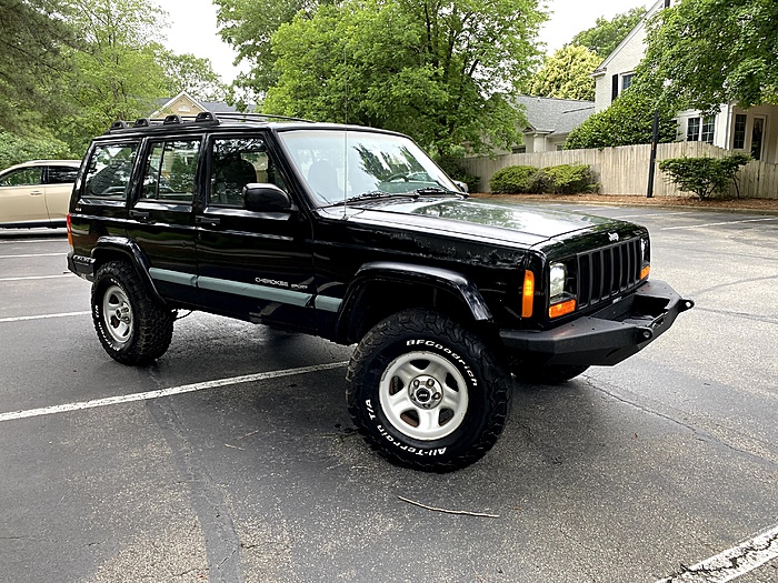 1999 Jeep Cherokee XJ-05.jpg